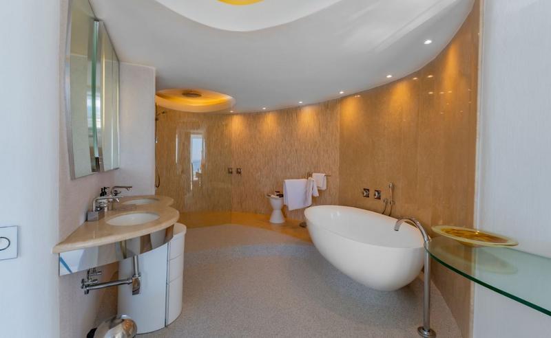 6 Bedroom Property for Sale in Bantry Bay Western Cape